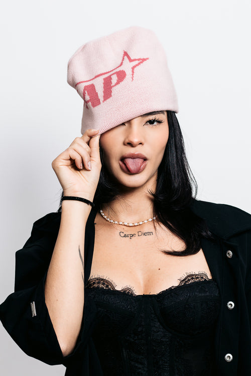 Beanie Mokap Gallery Pink