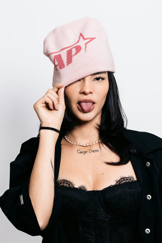 Beanie Mokap Gallery Pink